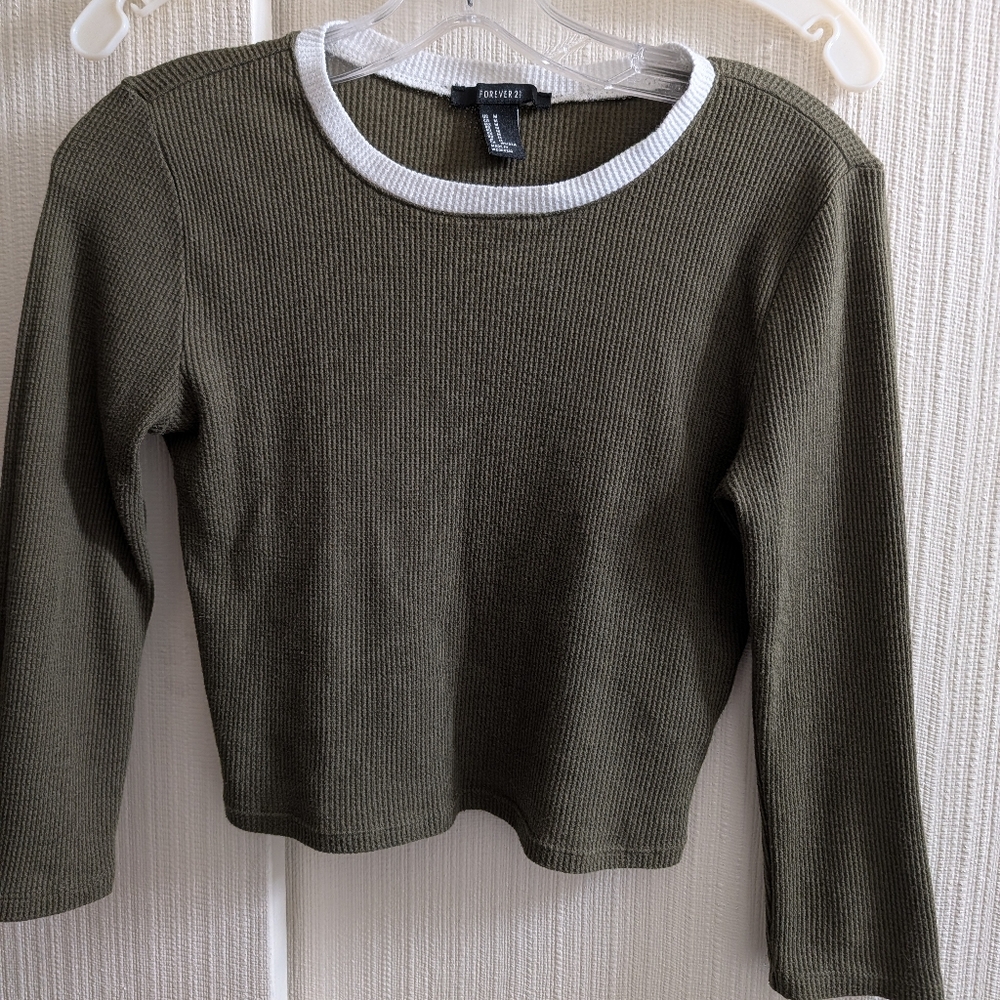 Forever 21 Green Long Sleeve Waffle Knit Crop Top Size Med